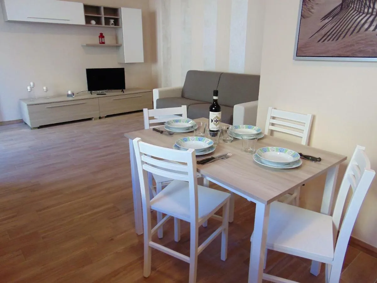 Marino Apartments Levanto 0*,